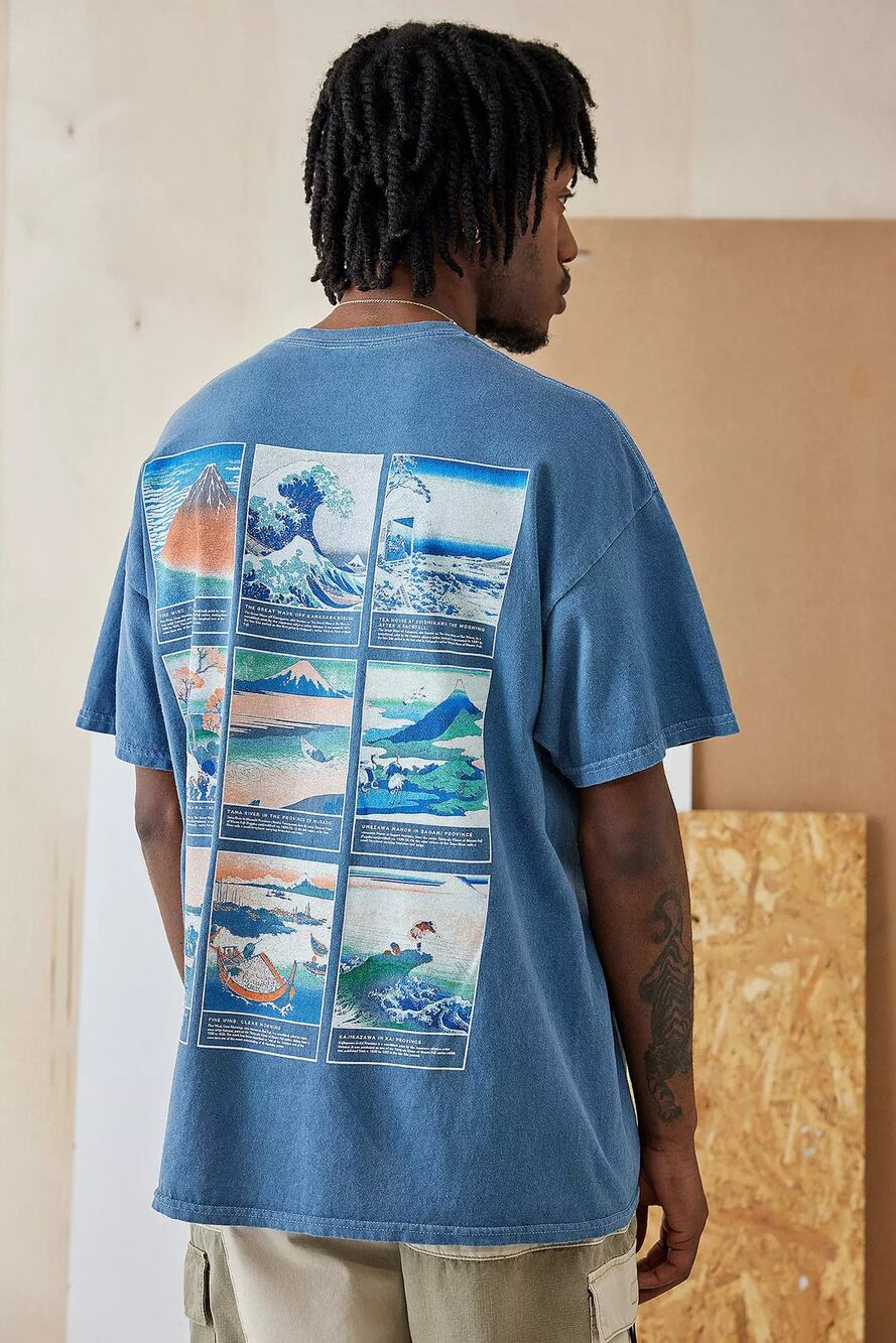 NWT Urban Outfitters BDG Hokusai Poster T-Shirt in Blue size XL